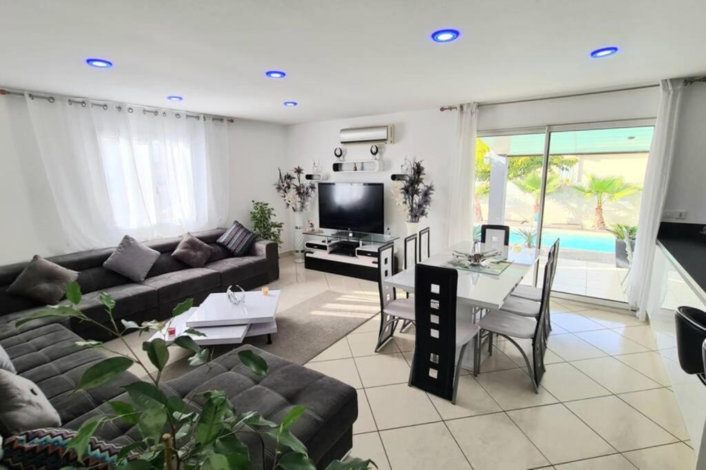Villa Piscine De La Garrigue Florensac Ngoại thất bức ảnh